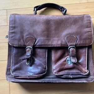 KENNETH COLE REACTION Messenger Bag